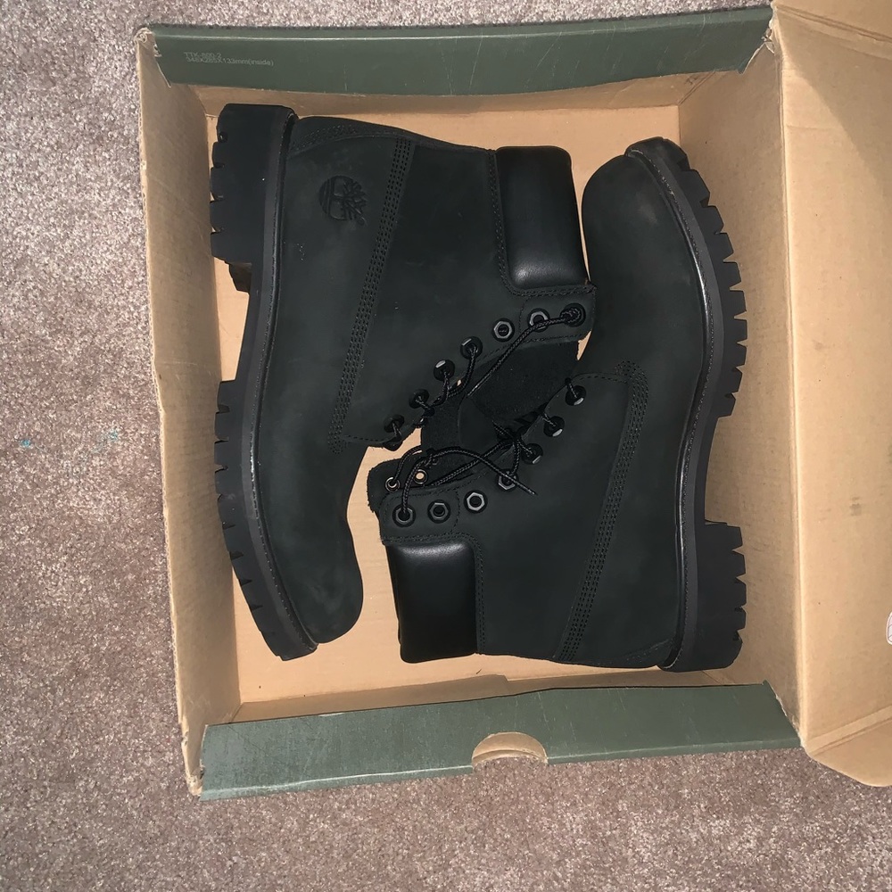 Black Timberlands Premium